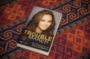 Buchcover und Innenansicht für das Buch: Troublemaker
