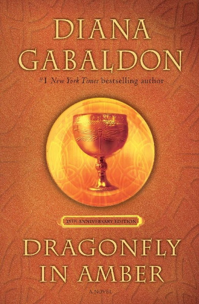 Buchcover und Innenansicht für das Buch: Dragonfly in Amber (25th Anniversary Edition)