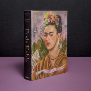 Buchcover und Innenansicht für das Buch: Frida Kahlo. The Complete Paintings