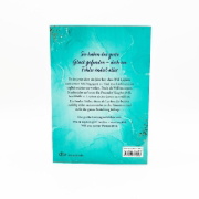 Buchcover und Innenansicht für das Buch: Point of Retreat (Simon & Schuster Inc., New York 2012)
