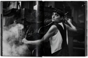 Buchcover und Innenansicht für das Buch: Peter Lindbergh. Untold Stories