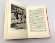 Buchcover und Innenansicht für das Buch: De Dagboeken van Anne Frank