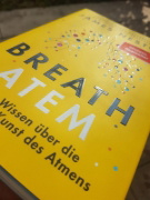 Buchcover und Innenansicht für das Buch: Breath