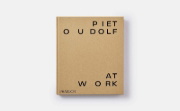 Buchcover und Innenansicht für das Buch: Piet Oudolf At Work