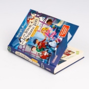 Buchcover und Innenansicht für das Buch: Die Schule der magischen Tiere Neuausgabe 3: Licht aus!