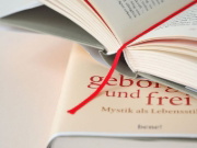 Buchcover und Innenansicht für das Buch: Geborgen und frei