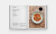 Buchcover und Innenansicht für das Buch: The Regional Italian Cookbook