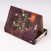 Buchcover und Innenansicht für das Buch: Royals of Darkness. Schattenfluch (Royal Shadows 3)