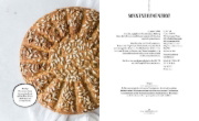 Buchcover und Innenansicht für das Buch: Brot backen mit Christina