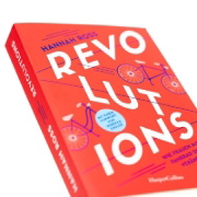 Buchcover und Innenansicht für das Buch: Revolutions. Wie Frauen auf dem Fahrrad die Welt veränderten