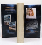 Buchcover und Innenansicht für das Buch: Dunkle See