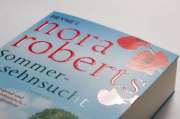Buchcover und Innenansicht für das Buch: Bed of Roses (Bride Quartet 2)