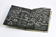 Buchcover und Innenansicht für das Buch: Pierre the Maze Detective: The Hunt for the Maze Pyramid