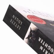 Buchcover und Innenansicht für das Buch: This is why we lied