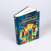 Buchcover und Innenansicht für das Buch: Im Zeichen der Zauberkugel 7: Aufbruch in neue Abenteuer