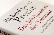 Buchcover und Innenansicht für das Buch: Das Jahrhundert der Toleranz