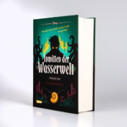 Buchcover und Innenansicht für das Buch: Disney. Twisted Tales: Inmitten der Wasserwelt (Arielle)