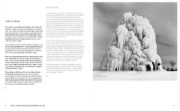 Buchcover und Innenansicht für das Buch: Michael Kenna, Pico Iyer: Same Sun Same Moon