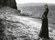 Buchcover und Innenansicht für das Buch: Chanel: The Karl Lagerfeld Campaigns