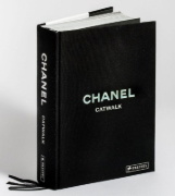 Buchcover und Innenansicht für das Buch: Chanel Catwalk Complete