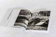 Buchcover und Innenansicht für das Buch: Sebastião Salgado: Gletscher