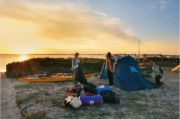 Buchcover und Innenansicht für das Buch: Camping-Glück