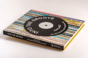 Buchcover und Innenansicht für das Buch: In the Groove. The Vinyl and Turntable Revolution