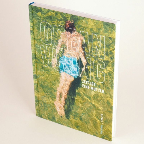 Buchcover und Innenansicht für das Buch: Time is a mother