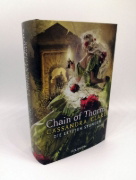 Buchcover und Innenansicht für das Buch: Chain of Thorns (The Last Hours 3)