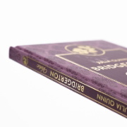 Buchcover und Innenansicht für das Buch: "Violet in Bloom: A Novella" in "The Bridgertons: Happily Ever After"