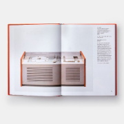 Buchcover und Innenansicht für das Buch: Dieter Rams: The Complete Works
