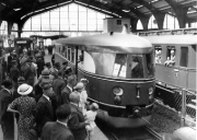 Buchcover und Innenansicht für das Buch: Schnelltriebwagen der 30er Jahre - Entwicklung | Technik | Einsatz