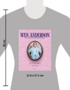 Buchcover und Innenansicht für das Buch: Wes Anderson: Les 11 films et 7 courts-métrages expliqués. La Totale