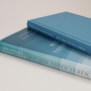 Buchcover und Innenansicht für das Buch: Vivre avec nos morts