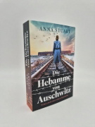 Buchcover und Innenansicht für das Buch: The Midwife of Auschwitz