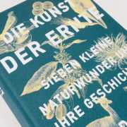 Buchcover und Innenansicht für das Buch: HARVEST. The Hidden Histories of Seven Natural Objects
