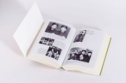 Buchcover und Innenansicht für das Buch: Wild Swans