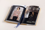 Buchcover und Innenansicht für das Buch: Dior Catwalk. The Complete Collections
