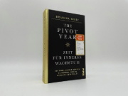 Buchcover und Innenansicht für das Buch: The Pivot Year