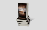 Buchcover und Innenansicht für das Buch: Stumme Gräber - Kira Lunds dritte Reportage