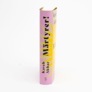Buchcover und Innenansicht für das Buch: Martyr!