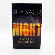 Buchcover und Innenansicht für das Buch: Survive The Night