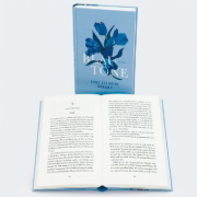 Buchcover und Innenansicht für das Buch: Blå toner