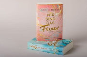 Buchcover und Innenansicht für das Buch: Wir sind das Feuer