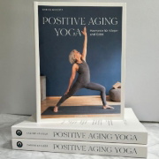 Buchcover und Innenansicht für das Buch: Positive Aging Yoga