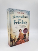Buchcover und Innenansicht für das Buch: Botschafterin des Friedens