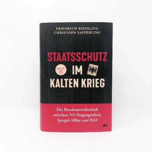Buchcover und Innenansicht für das Buch: Staatsschutz im Kalten Krieg