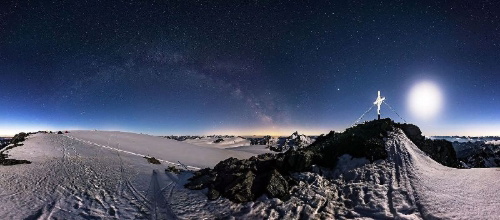 Buchcover und Innenansicht für das Buch: Sterne über Tirol