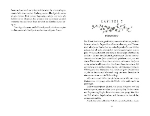 Buchcover und Innenansicht für das Buch: Strange Familiars
