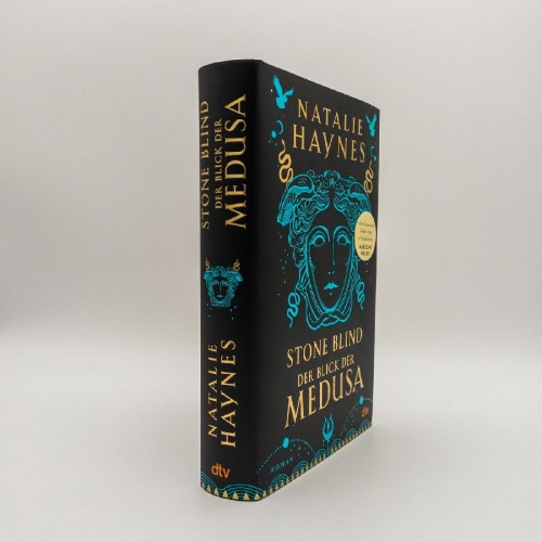 Buchcover und Innenansicht für das Buch: STONE BLIND - Der Blick der Medusa